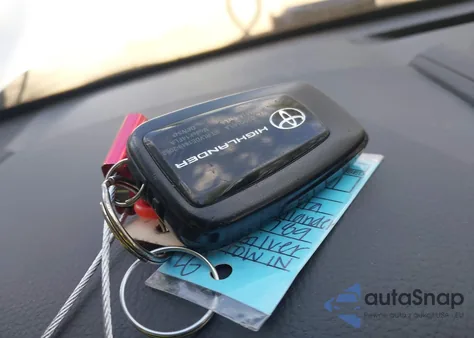 2023 Toyota Highlander Le from USA, damaged, VIN 5TDKDRAH5PS500085